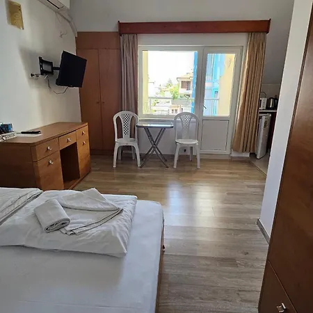 Rum i privatbostad Guest Kostovi *