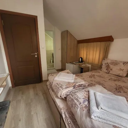 Séjour chez l'habitant Guest Kostovi *