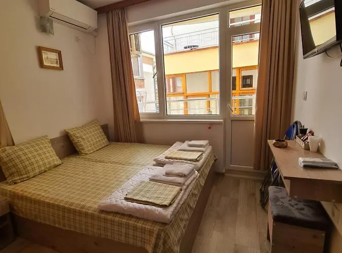 Guest Kostovi Homestay *