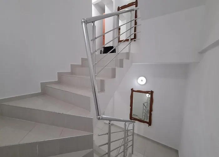 Guest Kostovi Homestay *